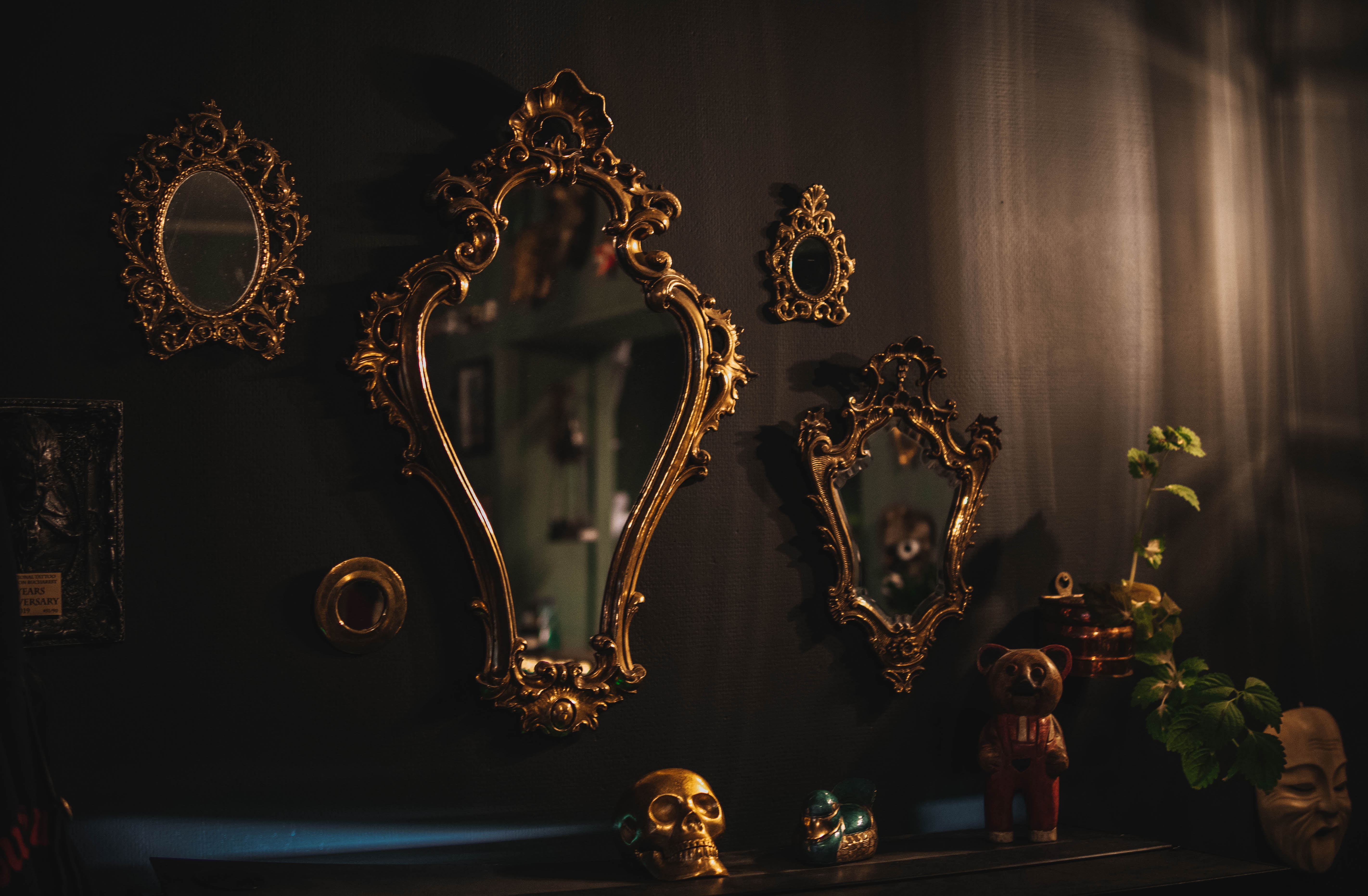 use of mirrors in interiors